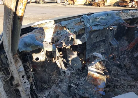 2005 Chevrolet Suburban 1500 Ls из США, поврежденный, VIN 3GNEC16Z45G232541